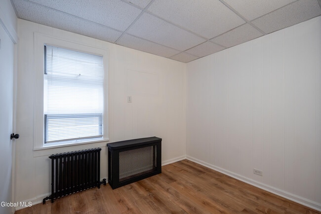 Building Photo - 364 Altamont Ave