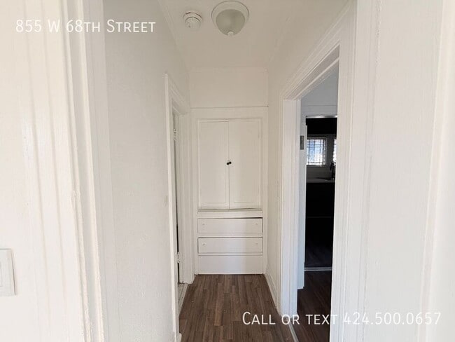 Building Photo - 855 W 68th St