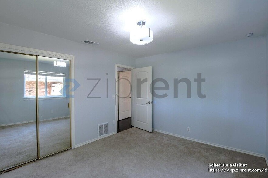 Building Photo - 1409 Creekside Dr