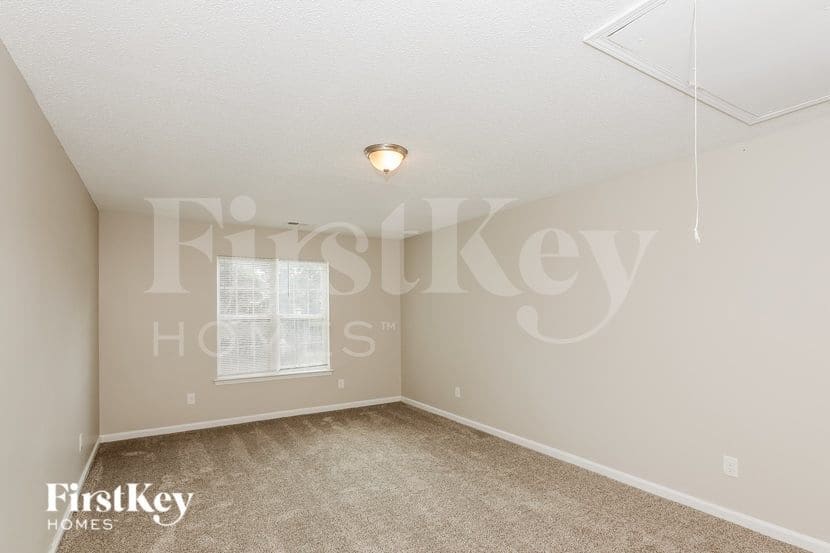 Building Photo - 1024 Stinson Glen Ln