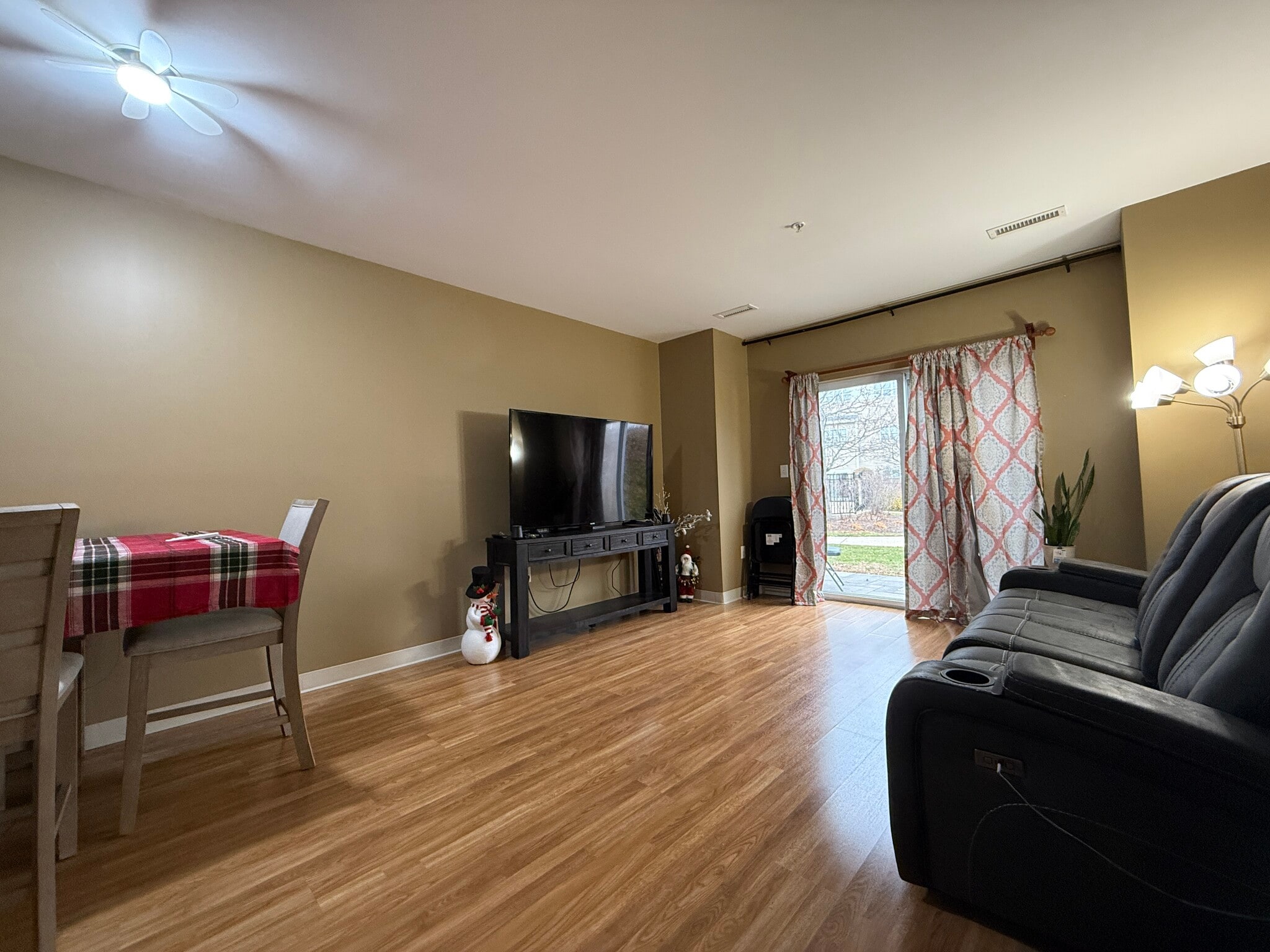 Building Photo - 211 Central St