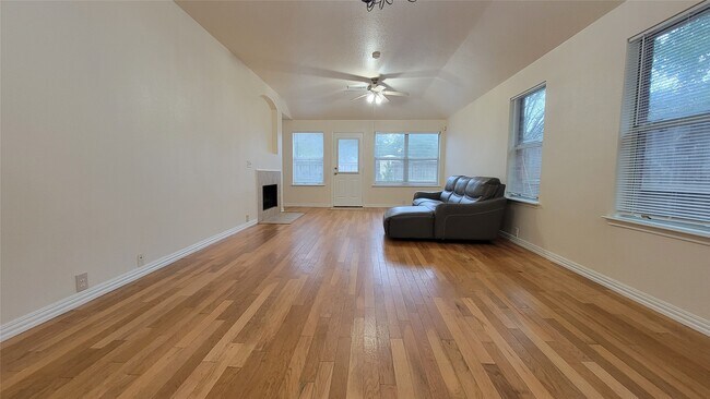 Building Photo - 4831 Dark Canyon Ct