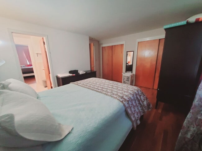 Building Photo - 4 Elmwood St