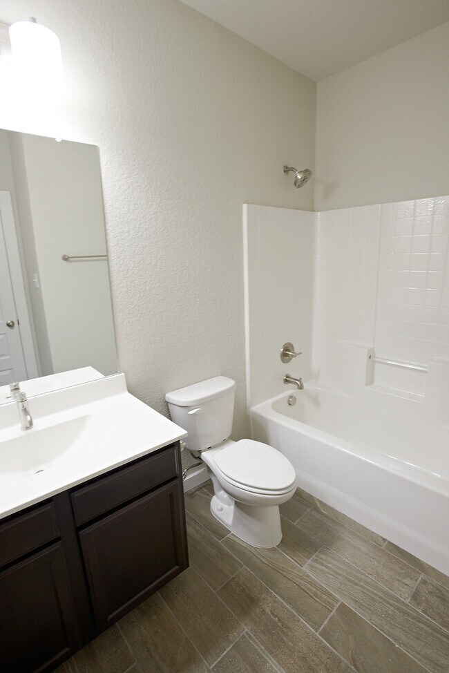 Building Photo - Luxury 3 Bedroom Townhome Located Near South Texas Medical Center, San Antonio, Texas!