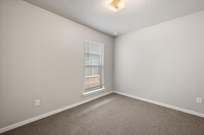 Building Photo - 14409 Avenue X