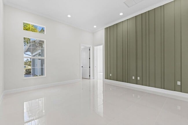 Building Photo - 14976 Woodlot Ct