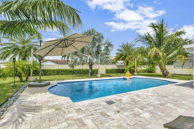 Building Photo - 1104 Jackpine St