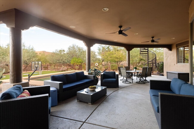 Building Photo - 6708 E Calle de Las Estrellas Rd