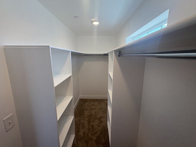 Building Photo - 2028 Sawmill Blvd