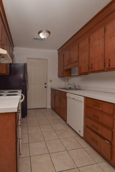 Building Photo - 115 Ashwood Ct