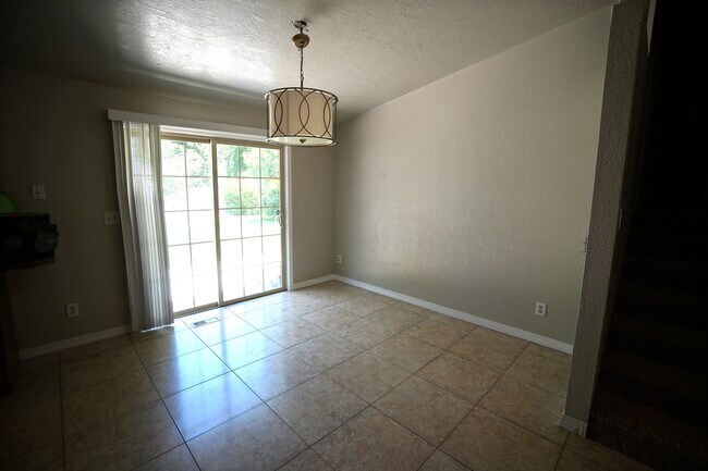 Building Photo - 698 Berwick Dr