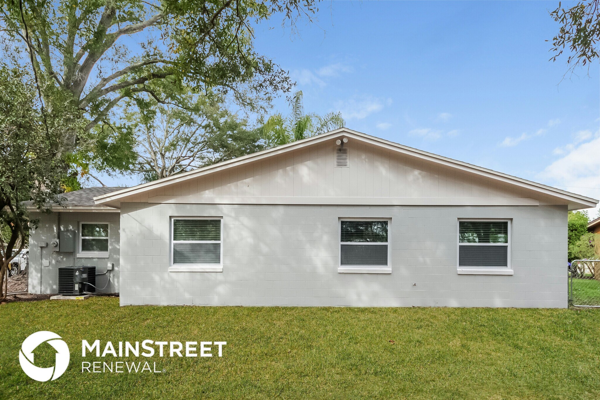 Building Photo - 5312 Wren St