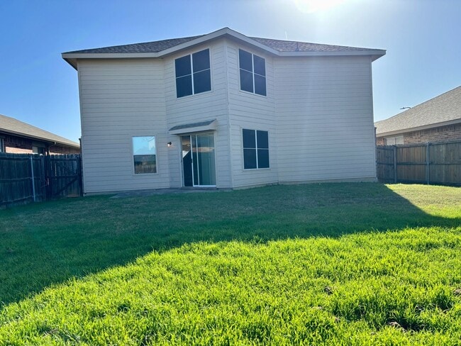 Building Photo - The Perfect Blend of Space & Location – 3 Beds Near Alliance