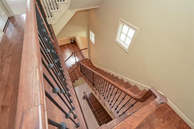 Building Photo - 2419 Brazoria St