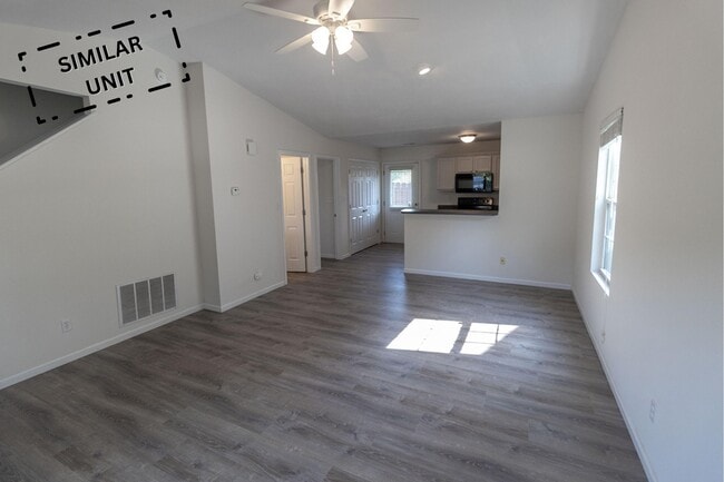 Building Photo - 3320 E St Charles Rd