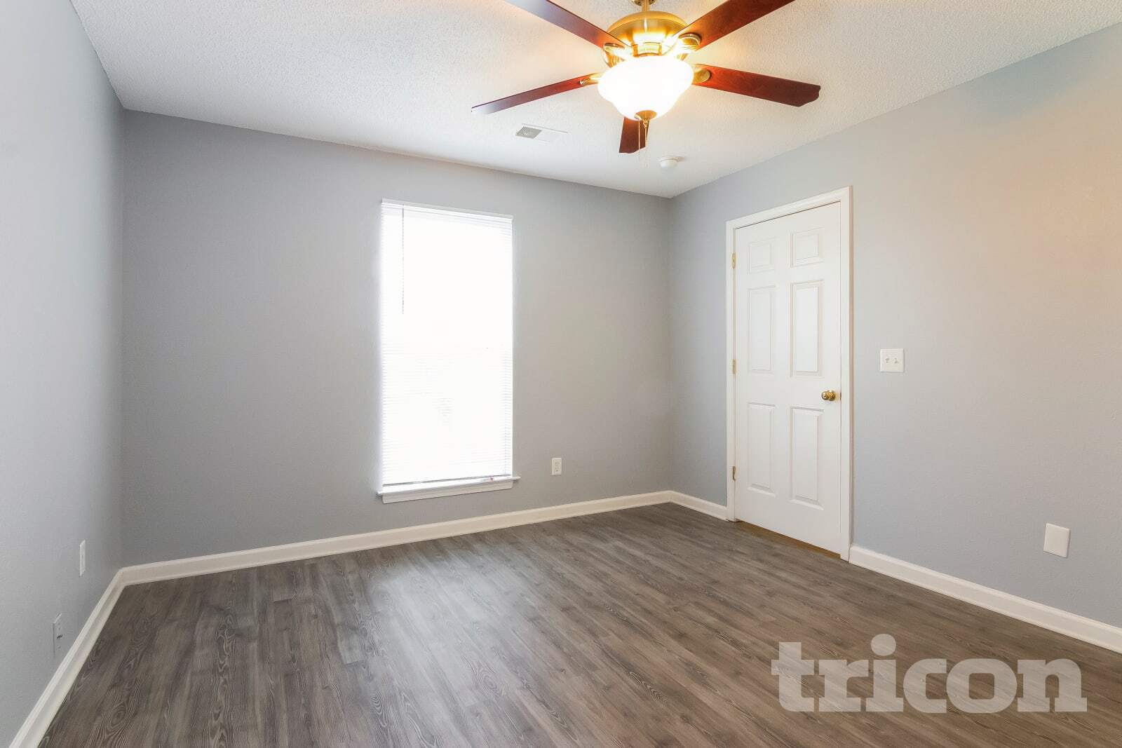 Building Photo - 255 Legend Oaks Dr