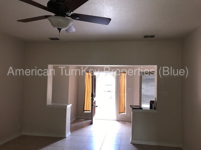 Building Photo - Rare find custom stucco home