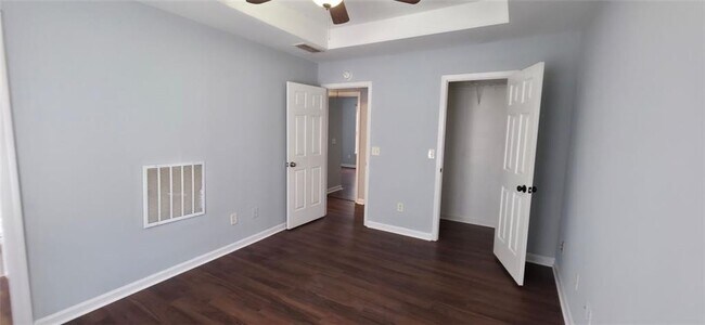 Building Photo - 1040 Smith St SW