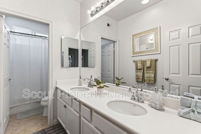 Building Photo - 32778 Kendal Ct