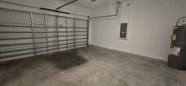 Building Photo - 405 Marion Oaks Ln