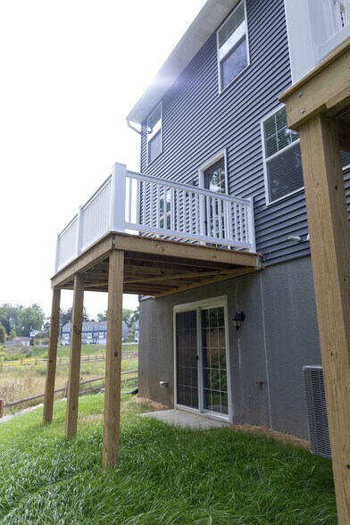 Building Photo - 83 Beech Tree Ct