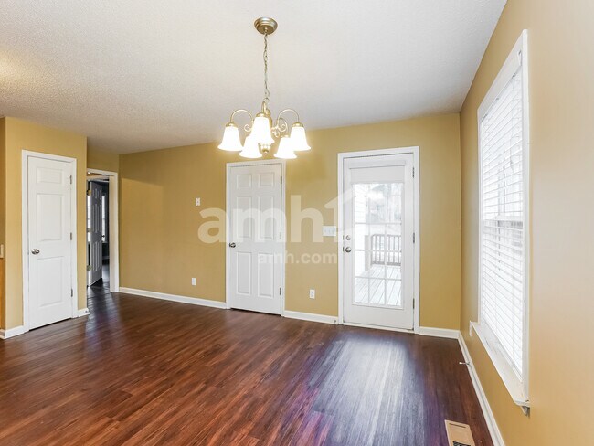 Building Photo - 1533 Cedar Springs Cir