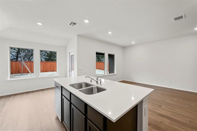 Building Photo - 2324 Burleson Rd