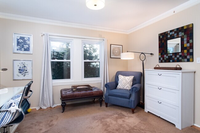 Private sunroom/office - 1211 34th Ave
