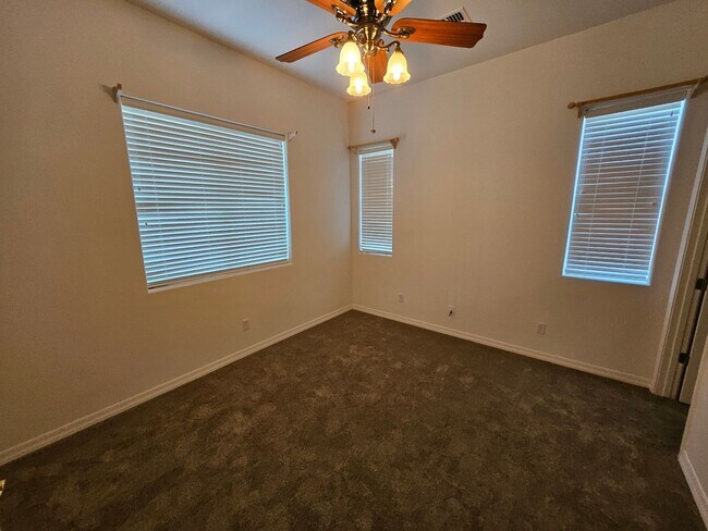 Building Photo - 55+ Community Short Term Rental Fox Creek