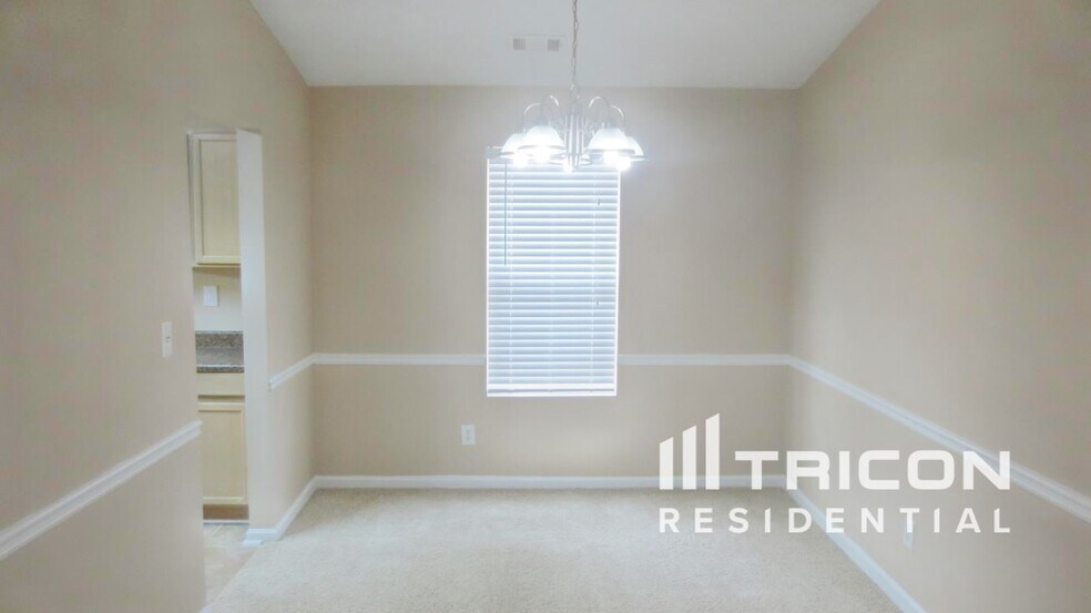 Building Photo - 7447 Edenberry Way