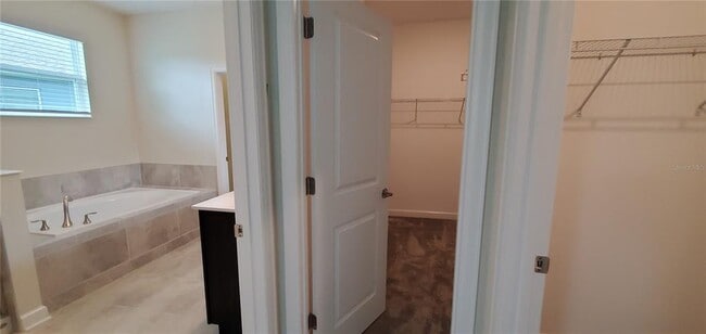 Building Photo - 2077 Camden Loop
