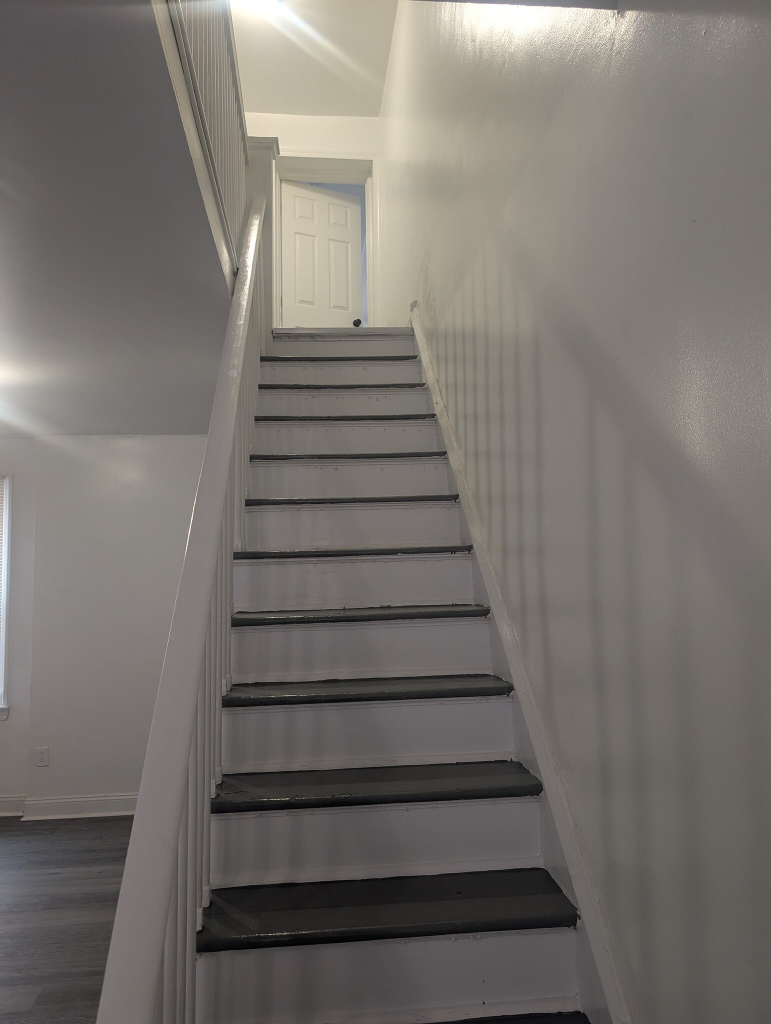 Building Photo - 924 S 4th St