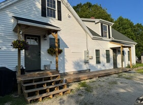 Building Photo - 833 Fairbanks Rd