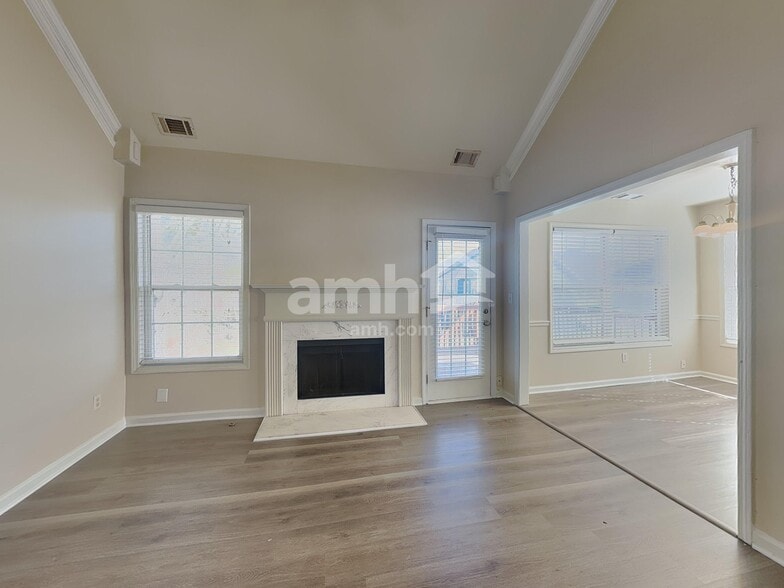 Building Photo - 1172 Cumberland Creek Way SW