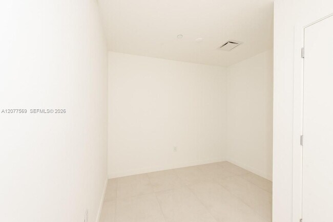 Building Photo - 1400 Biscayne Blvd