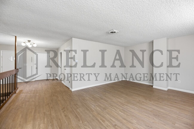 Building Photo - 1908 N Jeanette St