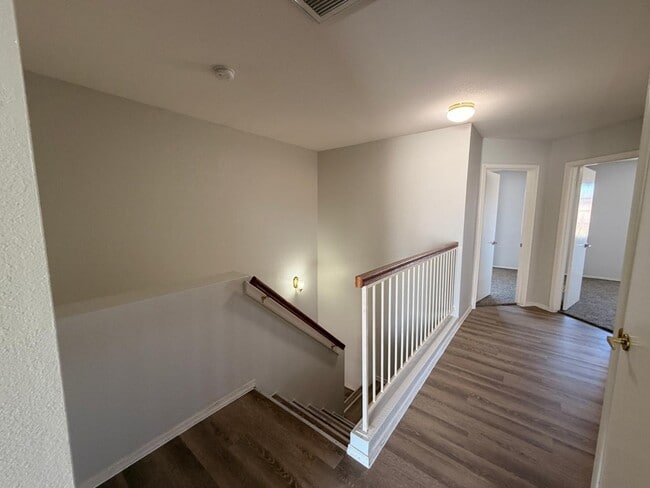 Building Photo - 7611 W Cinnabar Ave