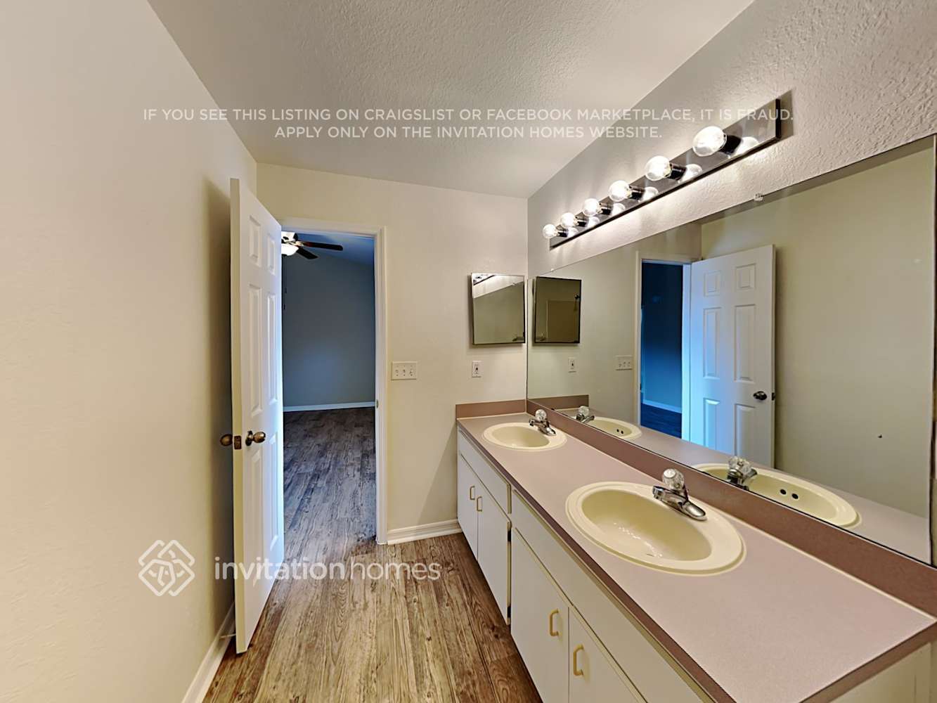 Building Photo - 3633 Amber Ln