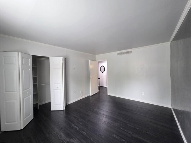 Building Photo - 2425 Arbor Ct