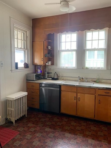 Building Photo - 1228 W 37th St