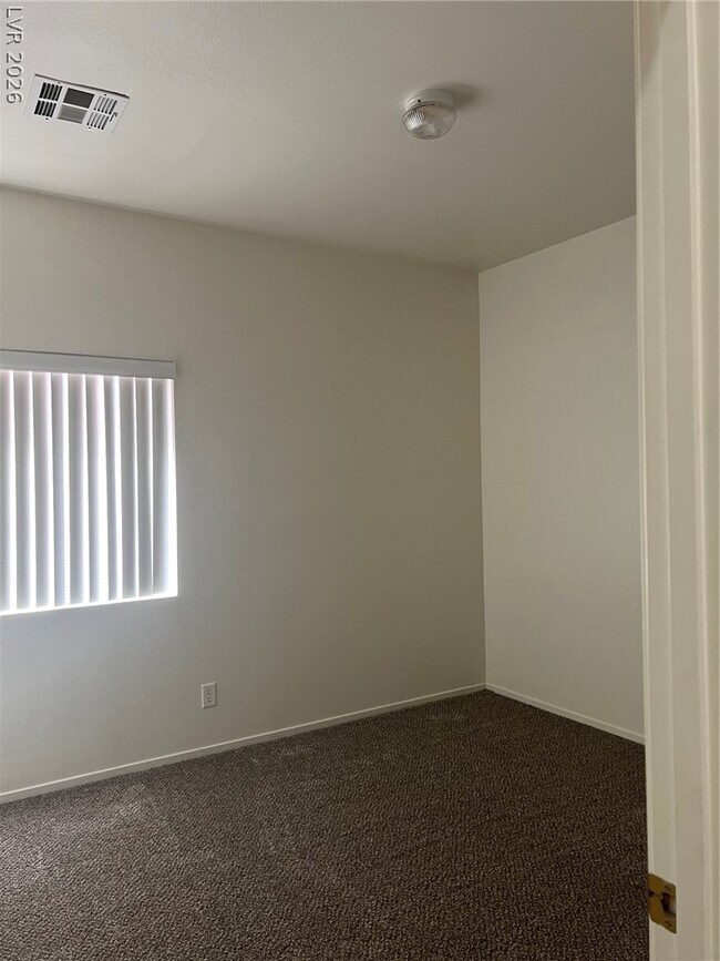 Building Photo - 6273 Highland Gardens Dr
