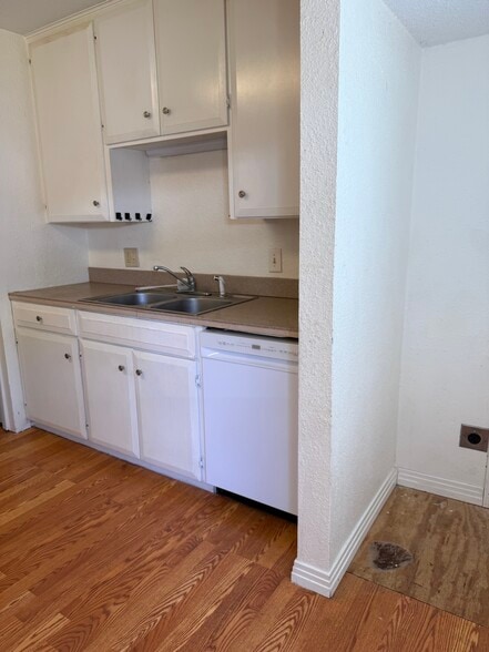 Building Photo - 1226 Green St