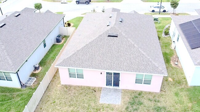 Building Photo - 1515 McDermott Rd