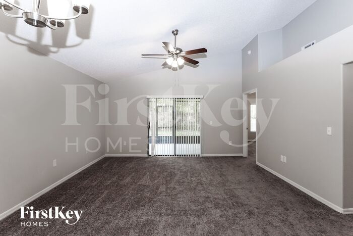 Building Photo - 756 Licaria Dr