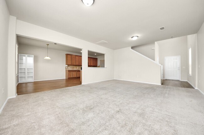 Building Photo - 15802 Sunny Stone Dr