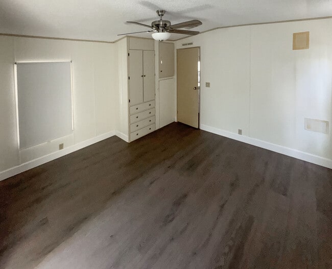 Building Photo - 1601 US-441