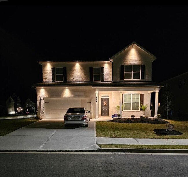 Building Photo - Spruce Way