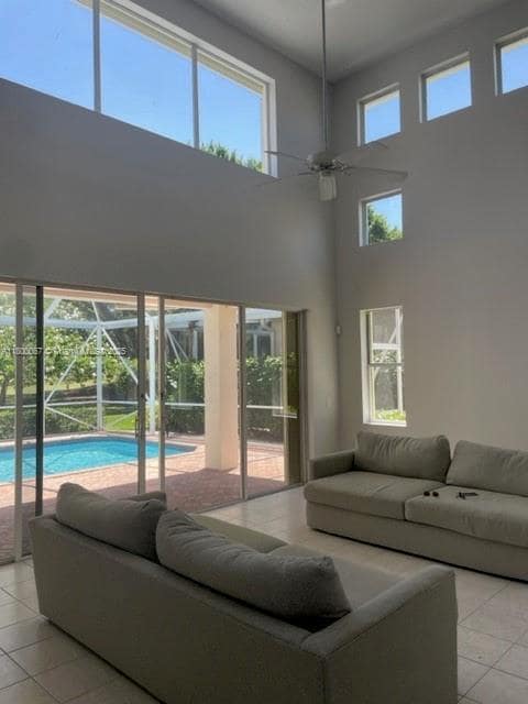 Building Photo - 1034 Diamond Head Way