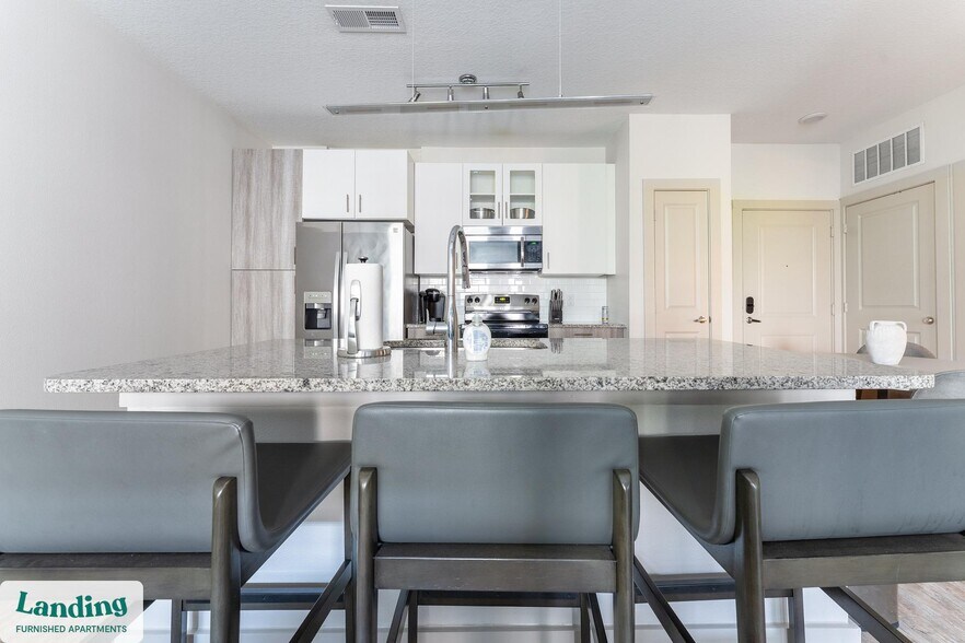 Building Photo - 655 W Marina Cove Dr