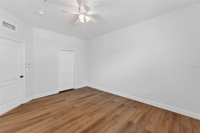 Building Photo - 216 Deepcove Rd